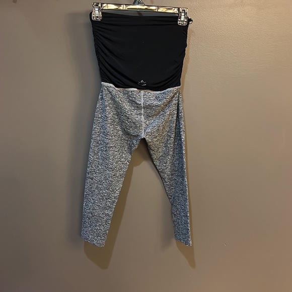 Maternity leggings - Picture 2 of 3